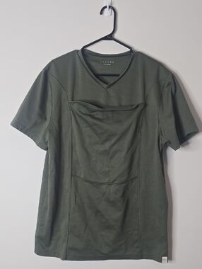 Lalabu Men's Olive Green Short Sleeve V-Neck Baby Holder T Shirt